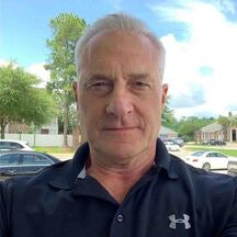 Customer testimonial about using a Prague travel guide to discover local spots and hidden places across the city