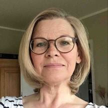 Review from traveler explaining how the Prague City Guide saved hours of research and simplified their itinerary